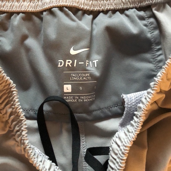 Nike Joggers - Picture 2 of 2